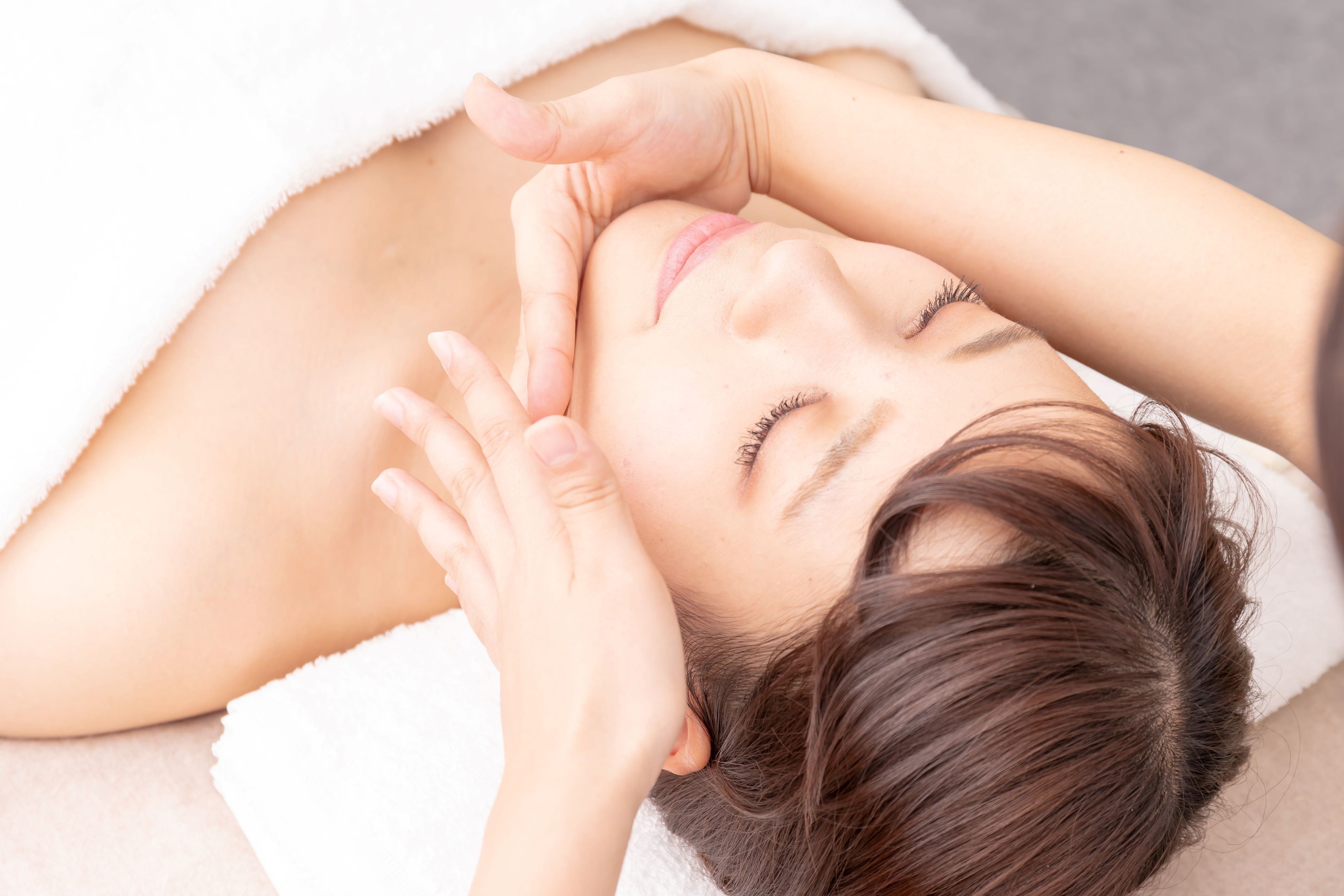 Hydrating Facial in Singapore | Amber Beila